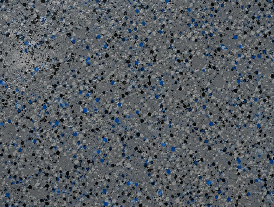 Epoxidharzboden, grau mit blauen, hellgrauen und schwarzen Flakes